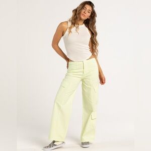 Full Tilt Citron Low Rise Invisible Waist Cargo Pants ✨ NWT